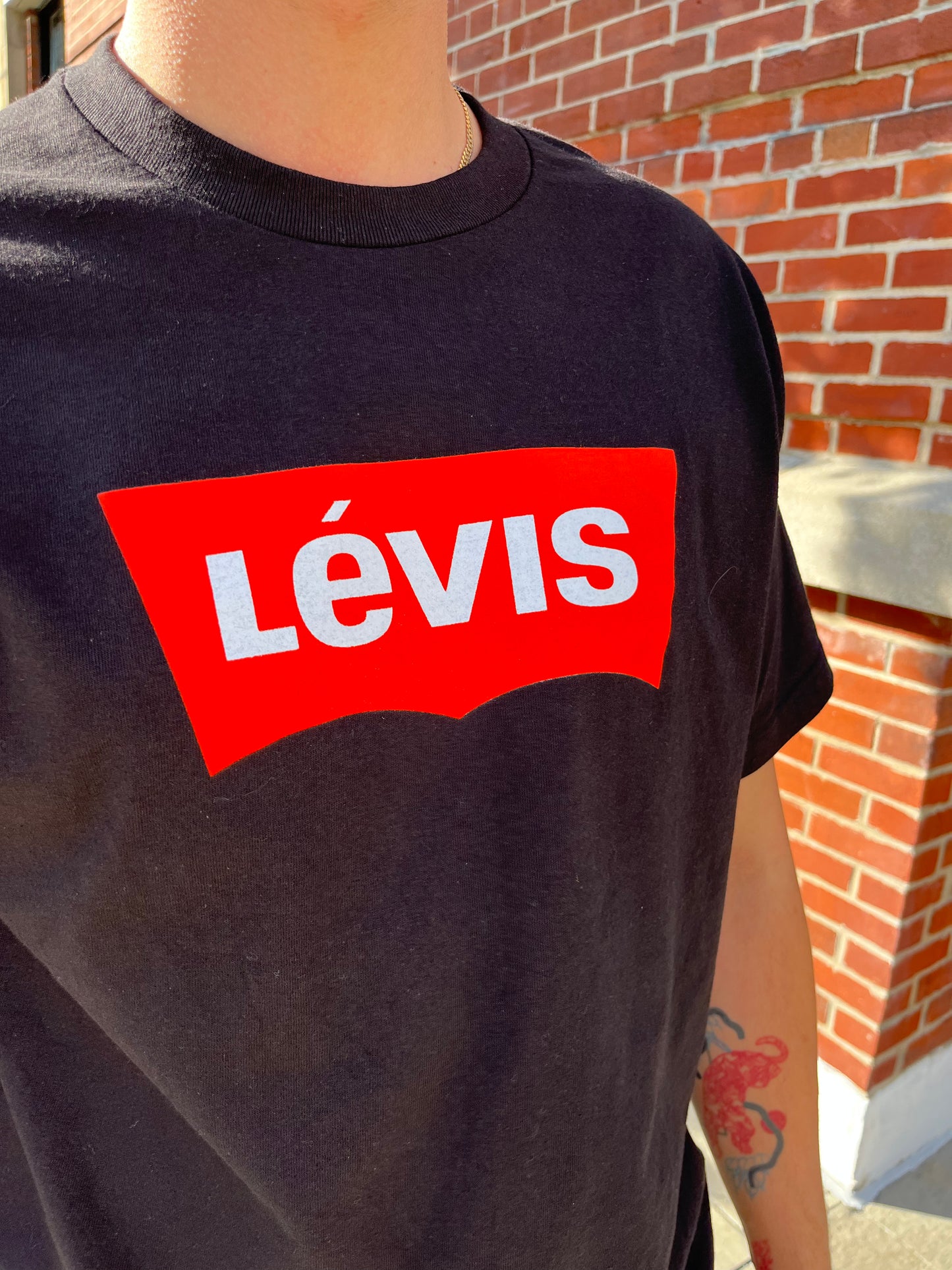 Lévis Tee